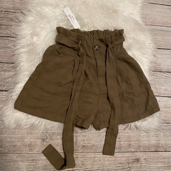 Nordstrom Paper Bag Shorts Good Luck Gem NWT - Picture 2 of 6